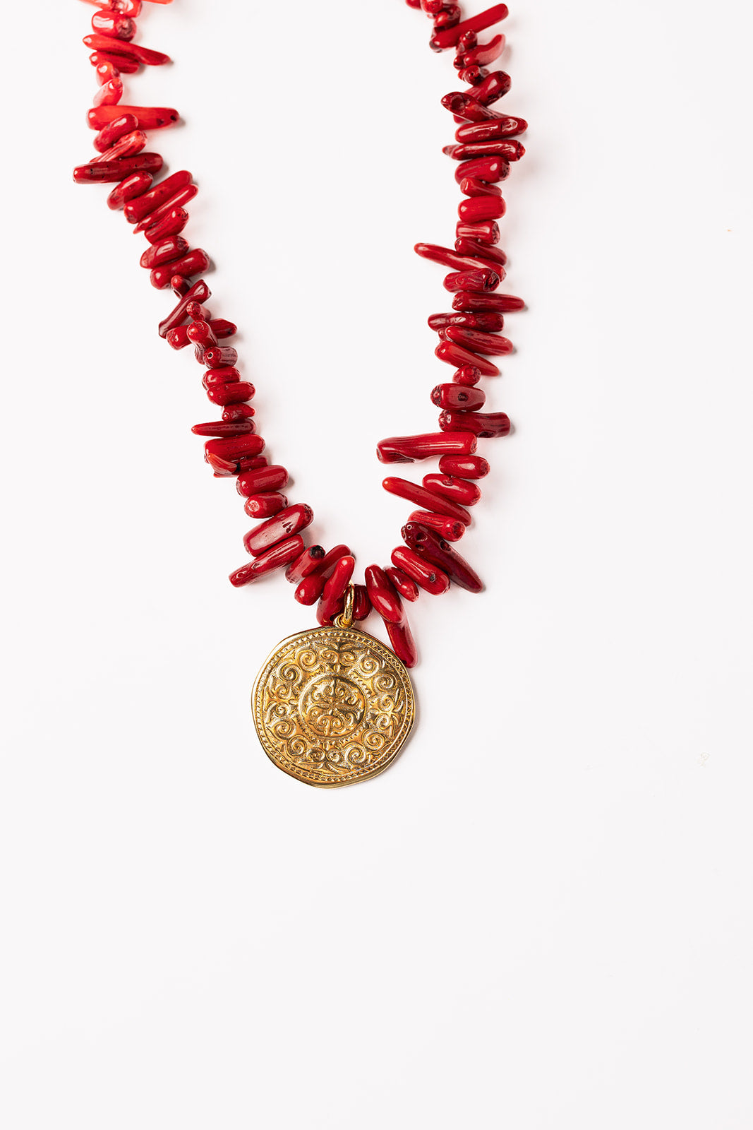 Collar Corales Medalla Rojo – Two June - Main Image
